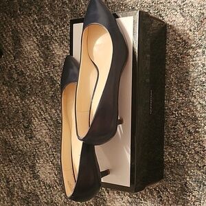 Nine west navy pump
